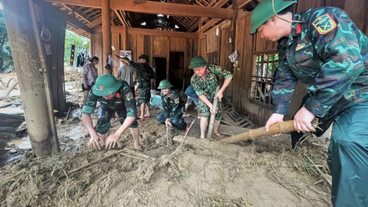 Cleanup operation starts in Nghe An after flash floods wreak havoc